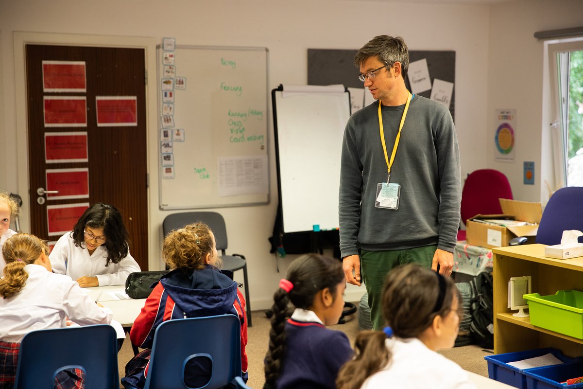 EagleHouseSch's tweet photo. Poetry workshops today with Simon Mole @Si_Mole Inspiring our young writers #poetry #writingworkshop #EagleHouseEnglish #EagleHouseCreativity https://t.co/VmGhgvrqwY