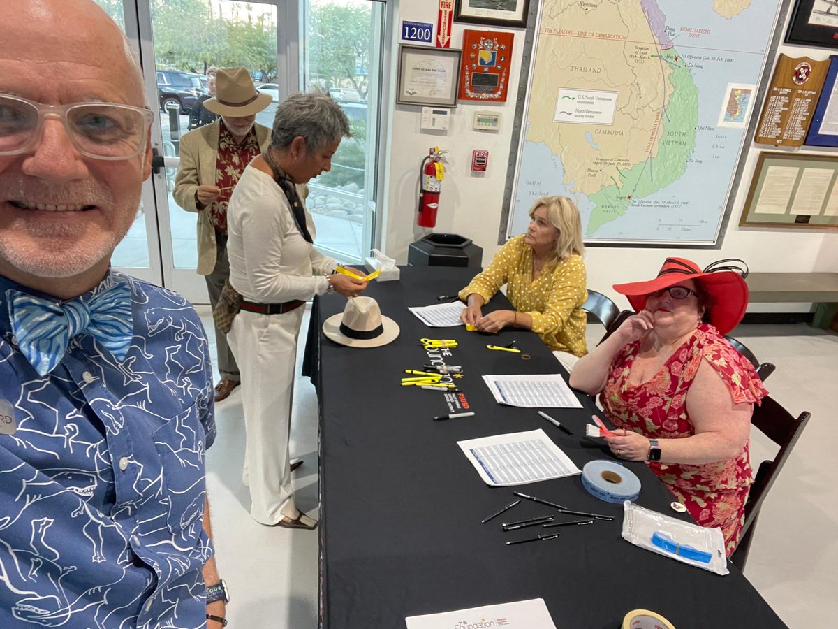 PSBowtieAgent's tweet photo. Volunteering at PSUSD event. Lots of fun. 

Stephen Burchard | BHGdesertlifestyleproperties
Contact info: https://t.co/UHAc0h7qXM
CalDRE #01320538
.
.
.
#stephenburchardrealestate #thedesertbowtierealtor #Betterhomes #BHGdesertlifestyleproperties #palmspringsrealestate https://t.co/DGkXO0LVCP