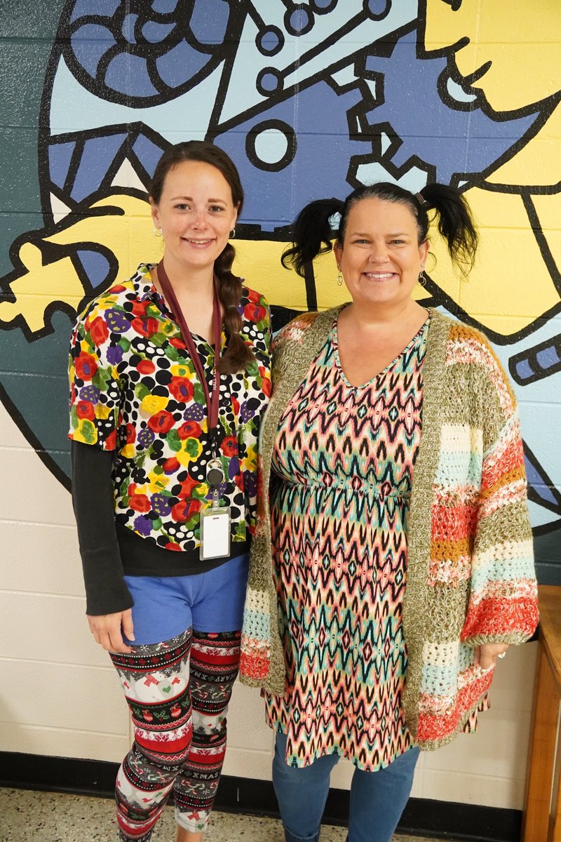 AVLCitySchools's tweet photo. Wacky/Tacky Day is always a blast!
@HallFletcherAVL
#ACSCougarPride
#TheHFEDifference https://t.co/XERt5iMa9M