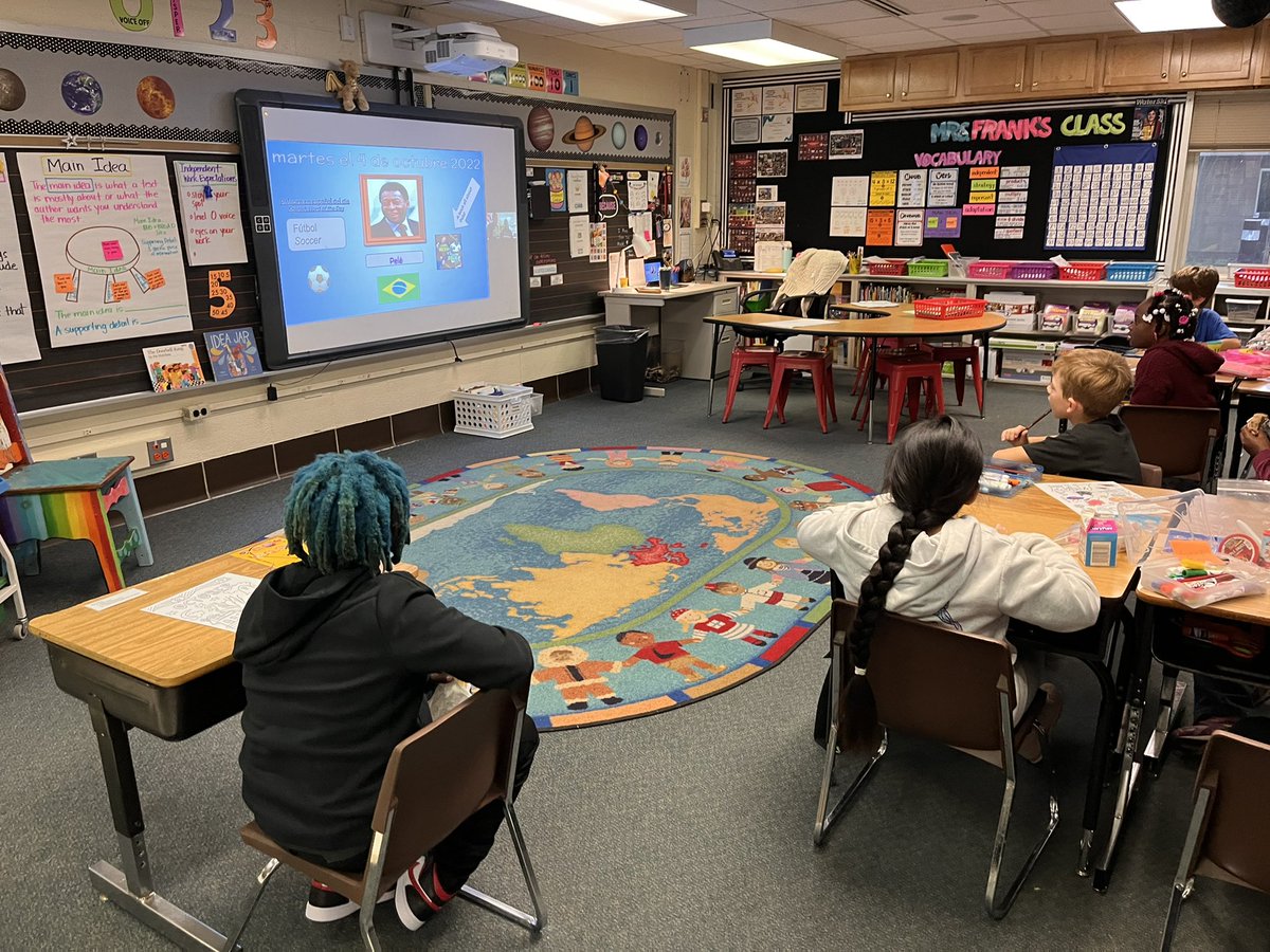 NoraElem's tweet photo. Students in Ms. Collazo’s 3rd grade classroom have been sharing about important Hispanic/Latinx individuals each morning on our announcements as part of our Hispanic Heritage Month celebration. @msdwt @MsdwtEquity https://t.co/rFcUViO7hW