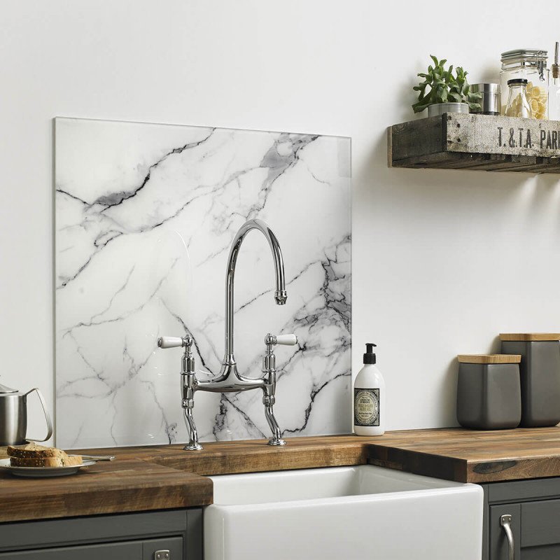 Do you want a new kitchen before Christmas, you still have time! Call upstairs downstairs today 
Tel:01244 679566 to arrange your design survey... 38 years of expert design #Sheraton #Kitchen #Chester #Granite