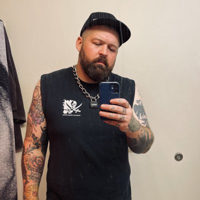 boochie_goo's tweet photo. #NewProfilePig https://t.co/UzTnBeJJEi