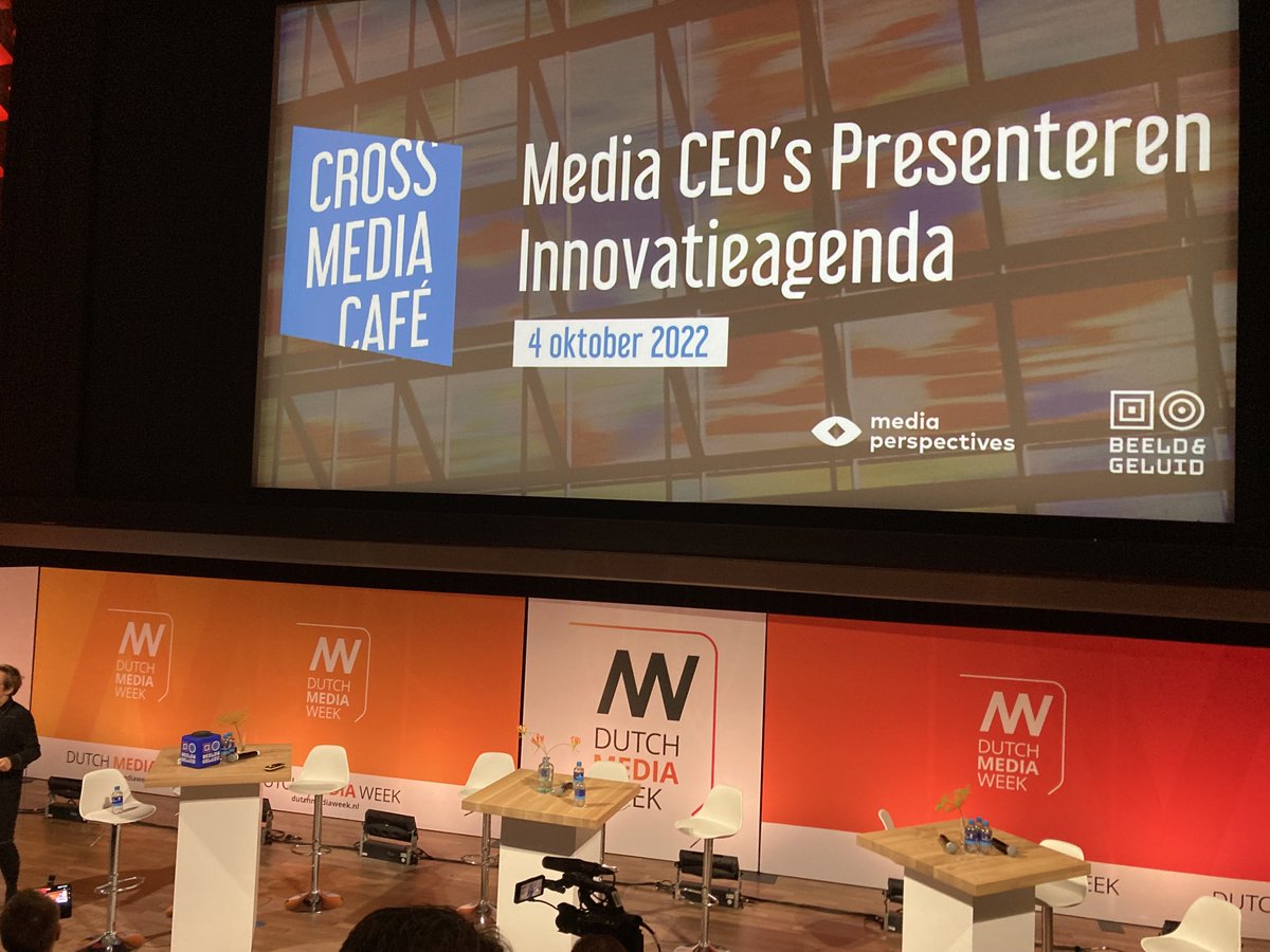 janwester's tweet photo. Gezamenlijke innovatieagenda Media. Historisch moment! https://t.co/x7ETsky877
