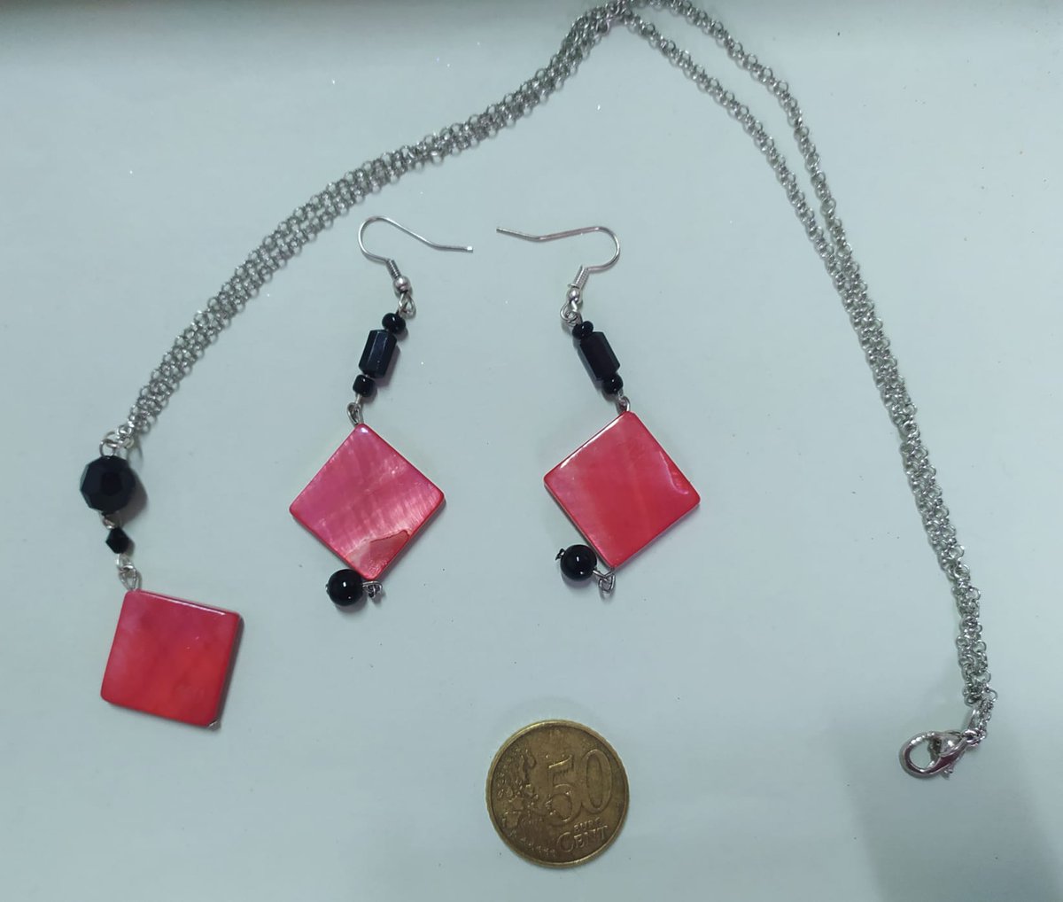 kymyit's tweet photo. https://t.co/A6L0fMMwZP
https://t.co/sIErSn1PCP
Meso due cosine in vendita, se a qualcuno interessa della bigiotteria handmade
#bigiotteria #handmade #orecchini #collane #halloweenjewelry #hallorween https://t.co/1gtUvodtB4