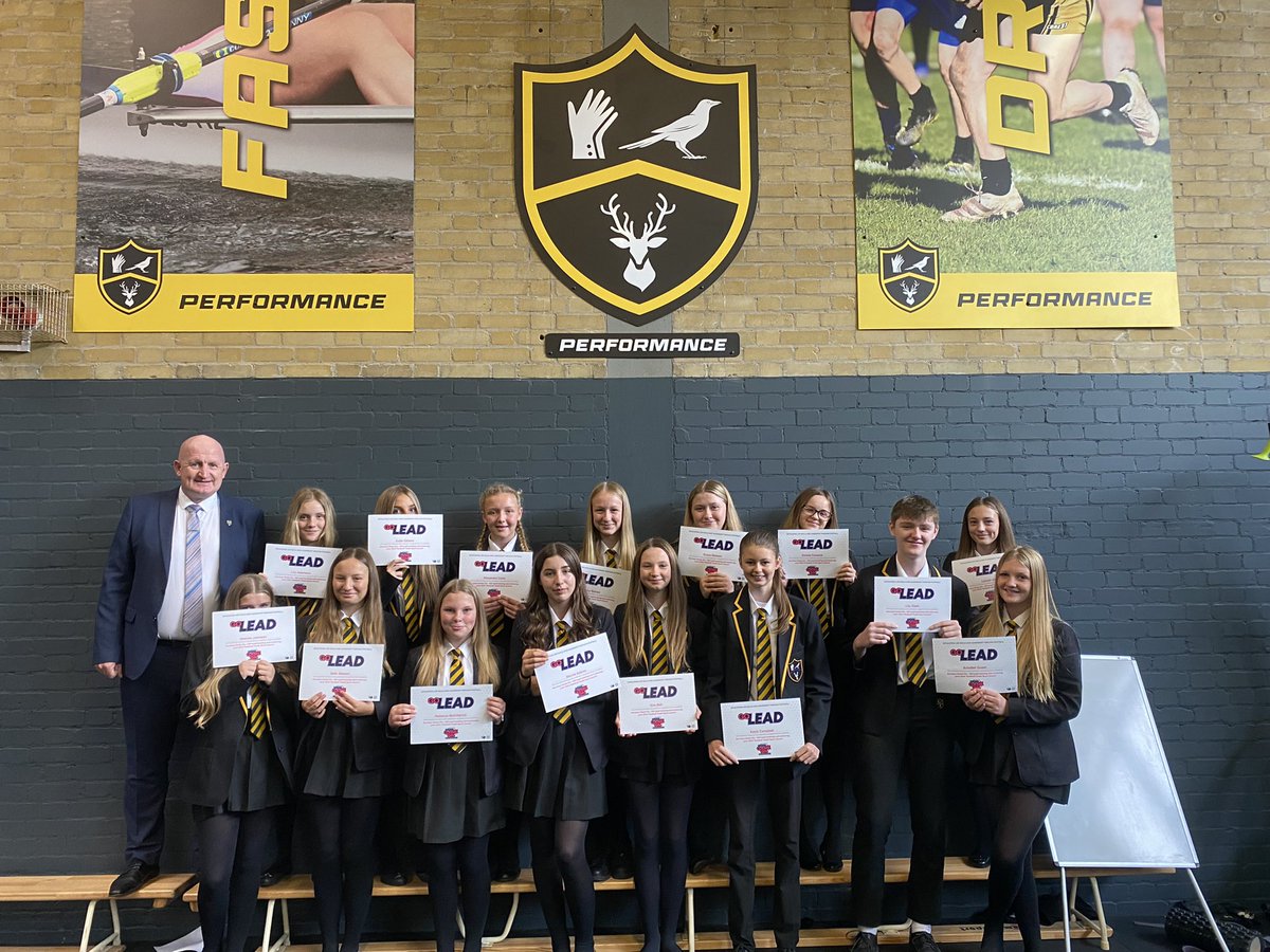 Park View School PE tweet media