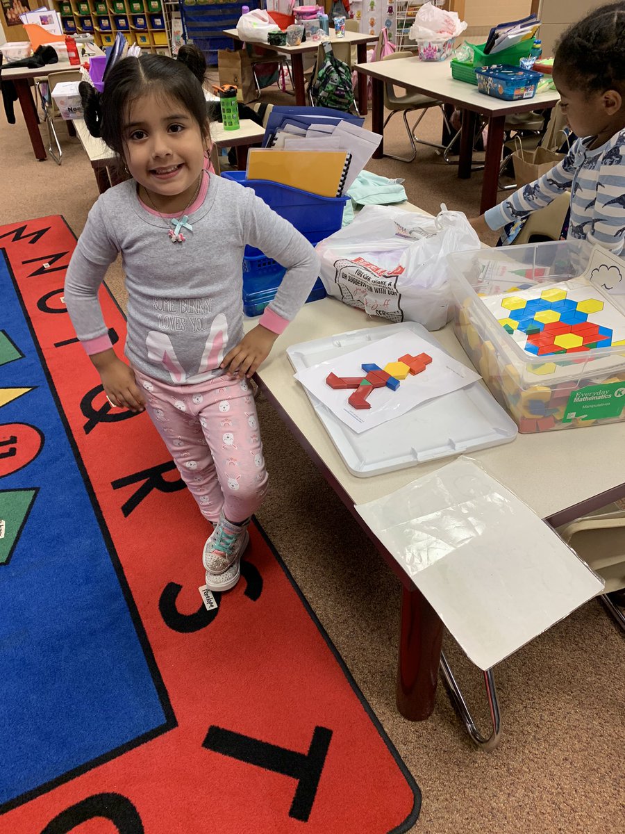 velezroom104's tweet photo. Here’s what’s happening in room 104 #velezroom104 #Schk12 https://t.co/XwmTEqvtau