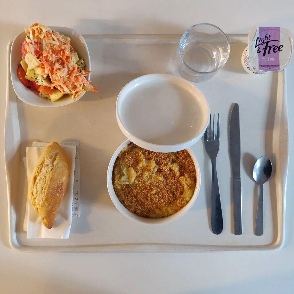 s20b's tweet photo. 4 Octobre 2022 —
#brandade de morue
Et le retour après deux ans d'absence des crudités
#passioncantine https://t.co/9U0dCmdV0C https://t.co/tPjX2Hpn95