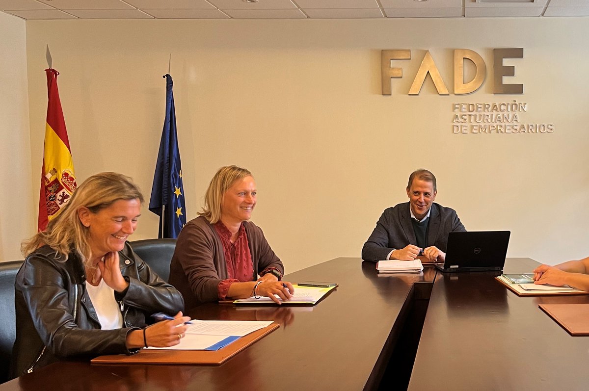FADEAsturias's tweet photo. #ReuniónFADE
Urge la aprobación del #PlanForestal, fundamental para dar solución al abandono de los #montes⚠️

Hemos tratado los siguientes temas:
 · Desarrollo del Plan Forestal
 · Regulación sumideros de CO2 
 · Implementación del Plan Estratégico de la PAC

#MesaForestalFADE https://t.co/mys8pDULjr