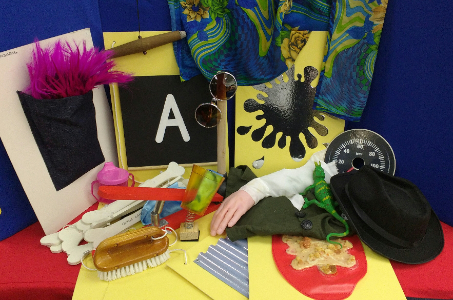NorthTyneSLS's tweet photo. Libraries are more than just books, we have lots of fun ways to learn including #storysacks, #artefacts, #bagbooks, #coding & more!
#LibrariesWeek #LibrariesWeek2022 #Libraries #librarians #SLS #LifelongLearning #neverstoplearning @librariesweek https://t.co/VXHj92sbOk