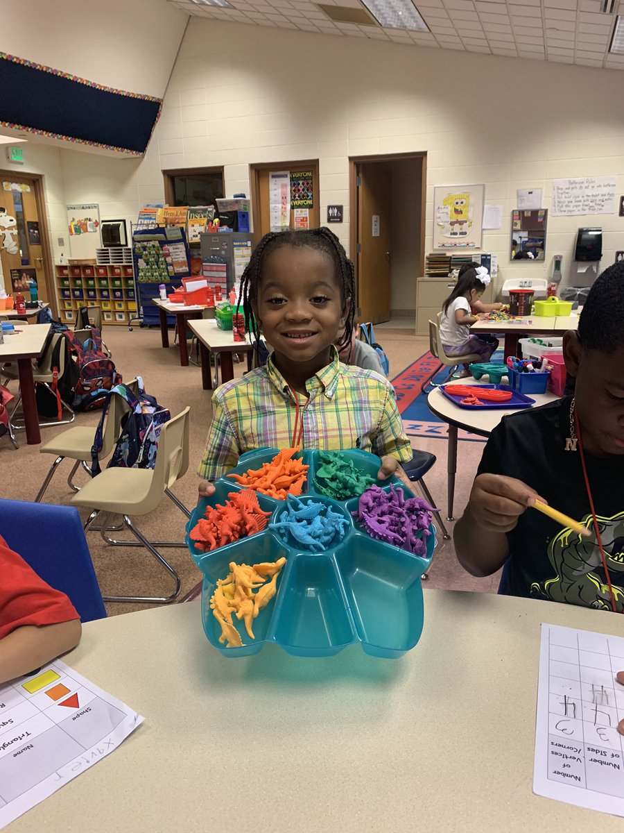 velezroom104's tweet photo. Kindergarten is the Best! https://t.co/CQOaKOjcxR