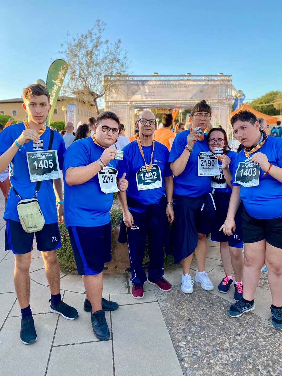 orgmater's tweet photo. Unes 40 persones de Mater vam participar en la «Cursa Solidària» #SERRunner: una modalitat inclusiva, oberta a tothom i solidària. Ens va encantar la experiència! 🤗 Moltes gràcies per fer més gran la nostra entitat! ▶️ https://t.co/wXPv20Qa6o https://t.co/A62fpuBRp9