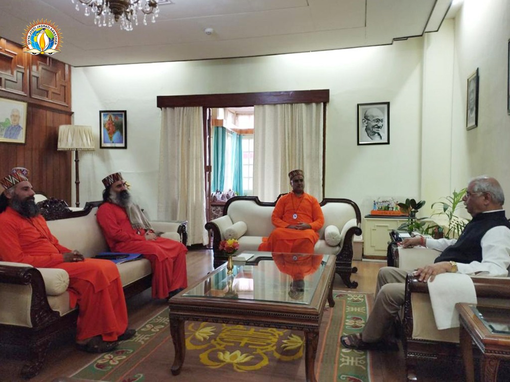 djjsworld's tweet photo. दिव्य ज्योति जाग्रति संस्थान के प्रतिनिधियों की श्री @rajendraarlekar जी (गवर्नर, हि. प्र.) के साथ शिष्ट बैठक हुई। उन्हें संस्थान की मधु वाटिका, जैविक खेती ई. के बारे में विस्तृत जानकारी के साथ ही श्री गुरु महाराज जी की महिमा व ब्रह्मज्ञान का पावन संदेश दिया गया।
@RajBhavanHP https://t.co/vQzEQeFQiD