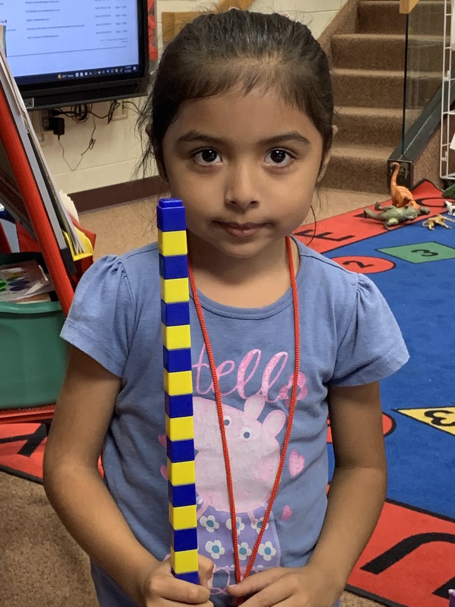 velezroom104's tweet photo. Making patterns #velezroom104
#schk12 https://t.co/UFX1WiJP5s