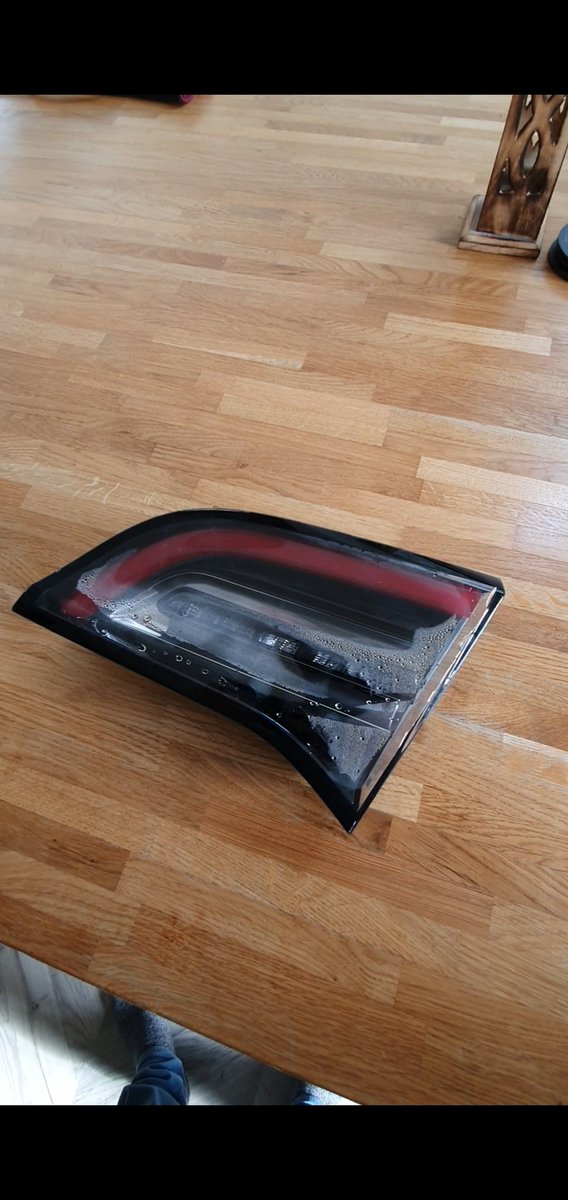 Chargeheads's tweet image. #rusteetesla our Tesla M3 failed its MOT last week, so it&apos;s in at Tesla MK for a suspension part to rectify today, I wonder if they&apos;ll do my misted up rear light on warranty at the same time 🤔⚡️🙏 #teslawarranty #outofwarranty