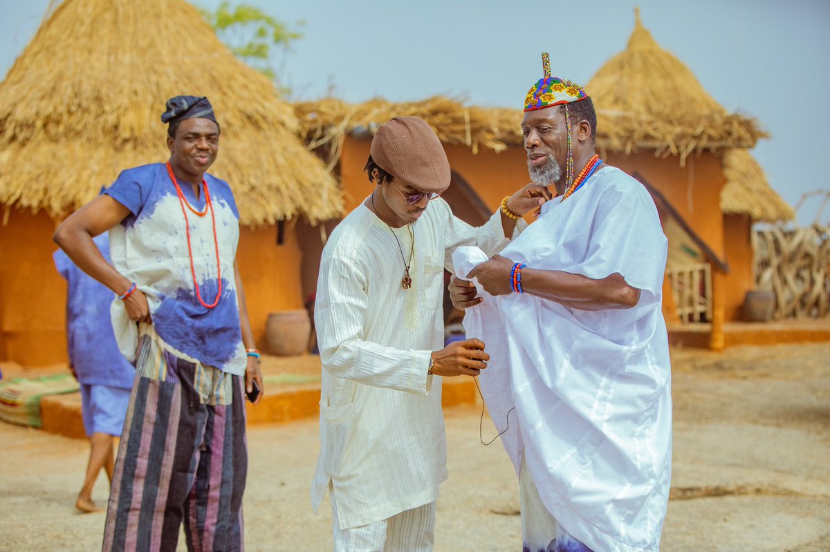 EAzanami's tweet photo. Here are some Set Pictures from Anikulapo 
Still photography by @oluwapitson 
BTS by @EAzanami 
#ANIKULAPOthemovie https://t.co/1zuZULfaeR