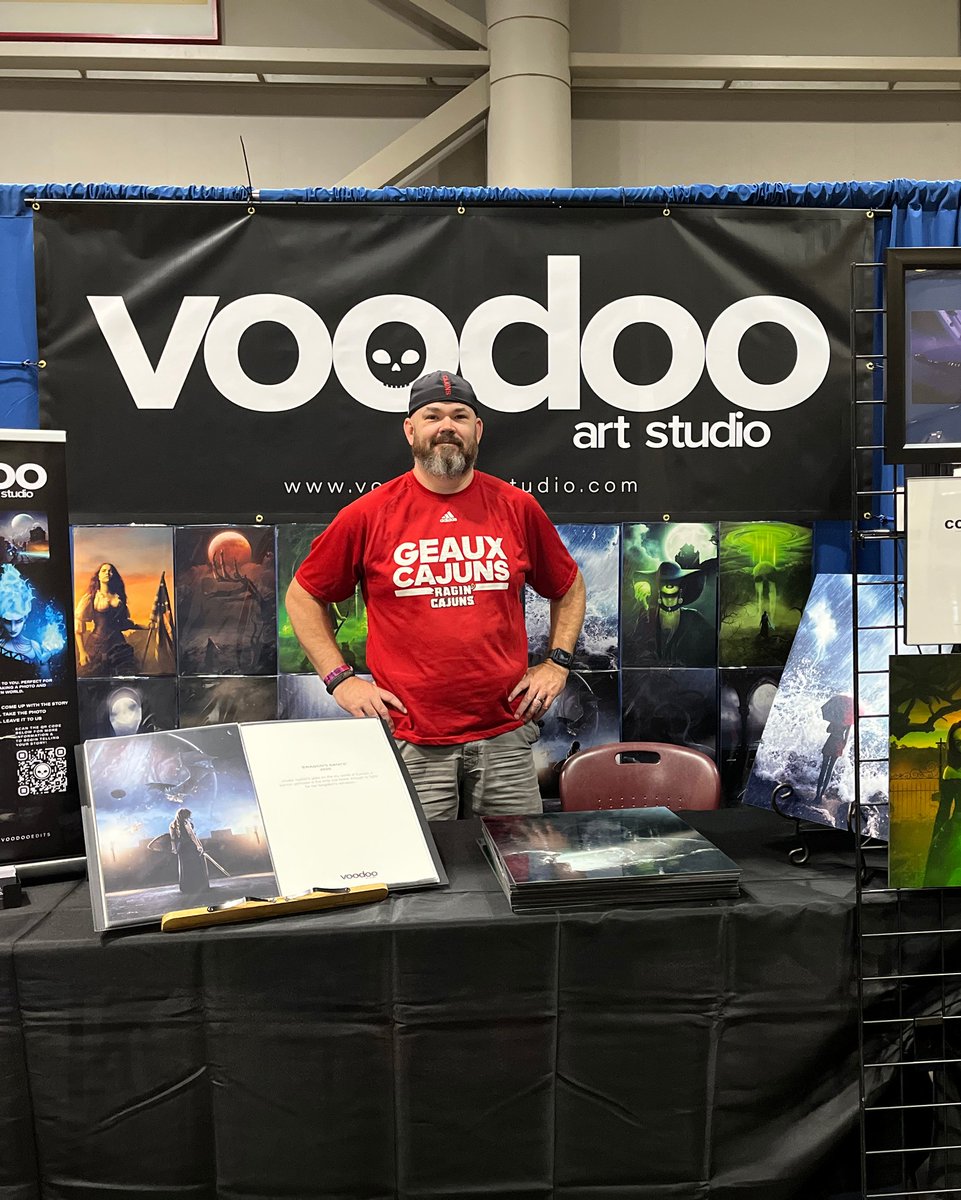 VoodooArtStudio's tweet photo. Work was hectic yesterday, so I'm a bit late getting this out - A huge thanks to everyone who came out to Louisiana Comic Con this weekend. It was our first Con, but it will NOT be our last! We'll be returning to @LAComicCon in March - and the Quack Attack will be BACK! #LACCLFT https://t.co/NsanYMkyfV