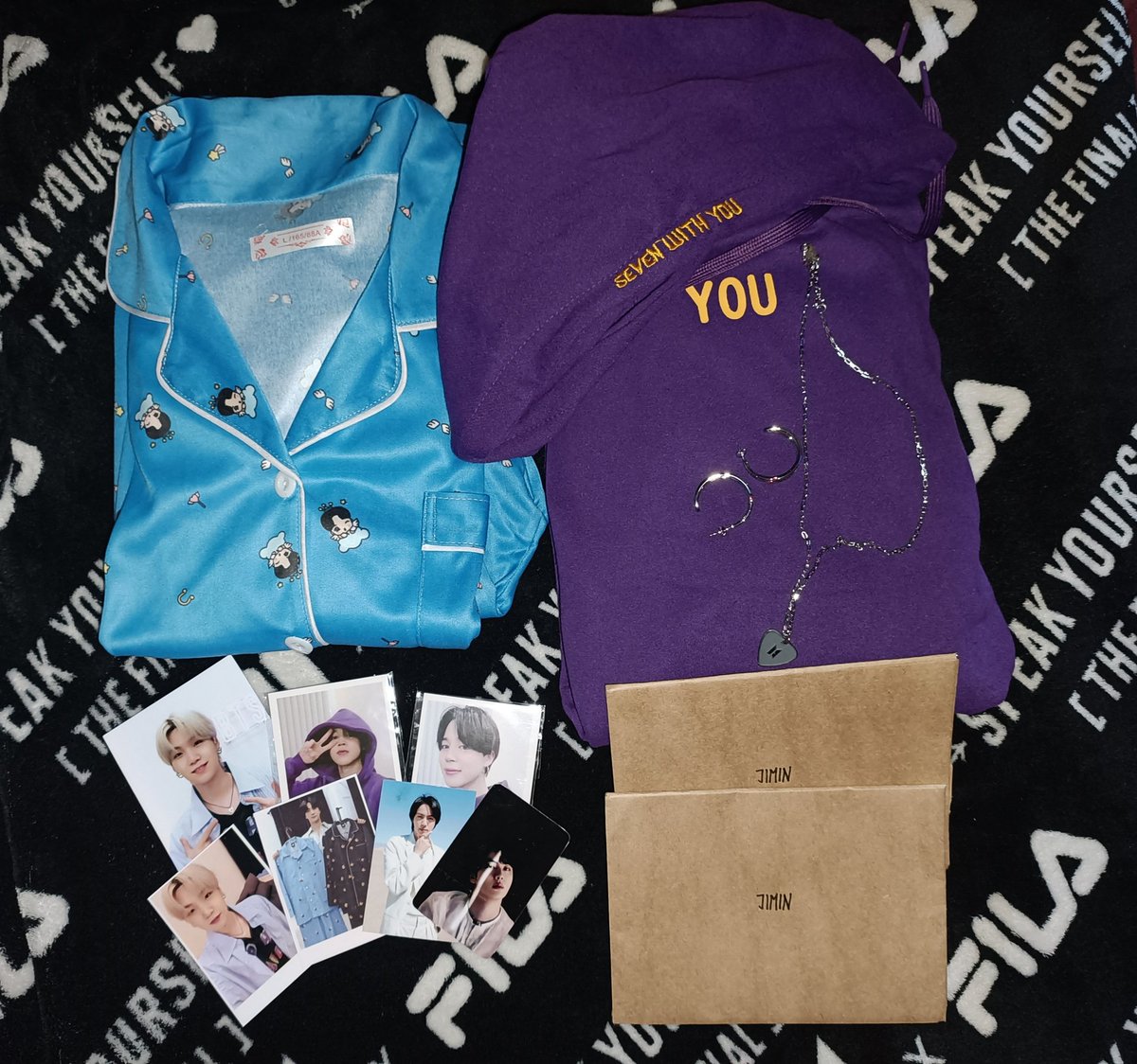 chimmymarj_0613's tweet photo. Thank you so much @rckscandyph
for these artist made collection replica! All of them are of really nice quality! Size of the pajama is a bit small for me but it's fine. Super happy with my purchase. 😊💜

#RcksCandyFEEDBACKS https://t.co/blmDXcE5k4