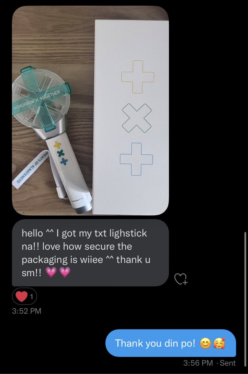 uwukpopmerch's tweet photo. TXT lightstick! 🤍 #UKMfeedback https://t.co/A797iRqTpO