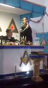 TvibopeOficial's tweet photo. Maçom, Baphomet nos Trends Brasil, a galera está discutindo sobre Bolsonaro ser ou não MAÇOM,devido as imagens.

As pessoas tem que aprender a desligar a ideia de Maçonaria a algo demoníaco, o estudo do ocultismo não pode ser condenado baseado em achismo. deixem de ser ignorantes https://t.co/E2gbdOSnKm