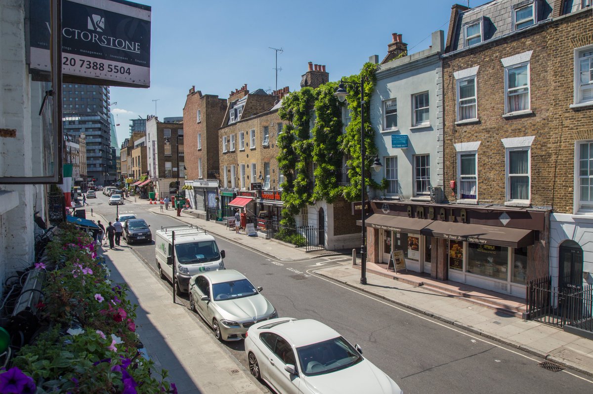 EustonTown's tweet photo. We're a partner of the @MayorofLondon's #BusinessClimateChallenge. Camden biz can apply to connect with GLA experts to build an action roadmap to #netzero, reduce their energy consumption by 10% in the first year and receive a workplace audit. More info https://t.co/fT7URQJulU https://t.co/A9NbHb5yeS