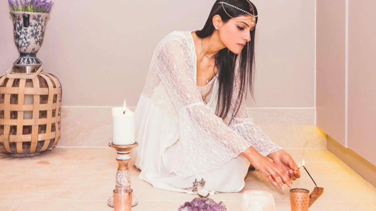 qatarliving's tweet photo. . @FSDoha, in collaboration with holistic health and wellness expert and Reiki master Shaylini, announces a series of treatments that guides the self to achieve ultimate inner peace this October at the Spa & Wellness Centre.
#Qatar #QatarLiving #FSDoha
https://t.co/Yoox0XtBsf https://t.co/gigF49Zci5