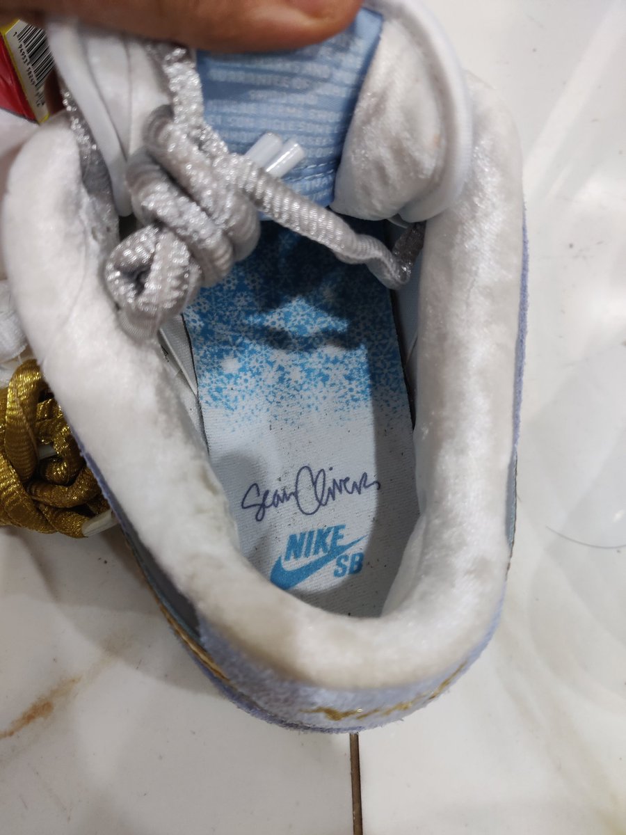 Isarihant's tweet photo. Was very excited to get my first sb dunks, customs ruined it by levying 50% excise duty 🥲 https://t.co/3pp3SNOXMt