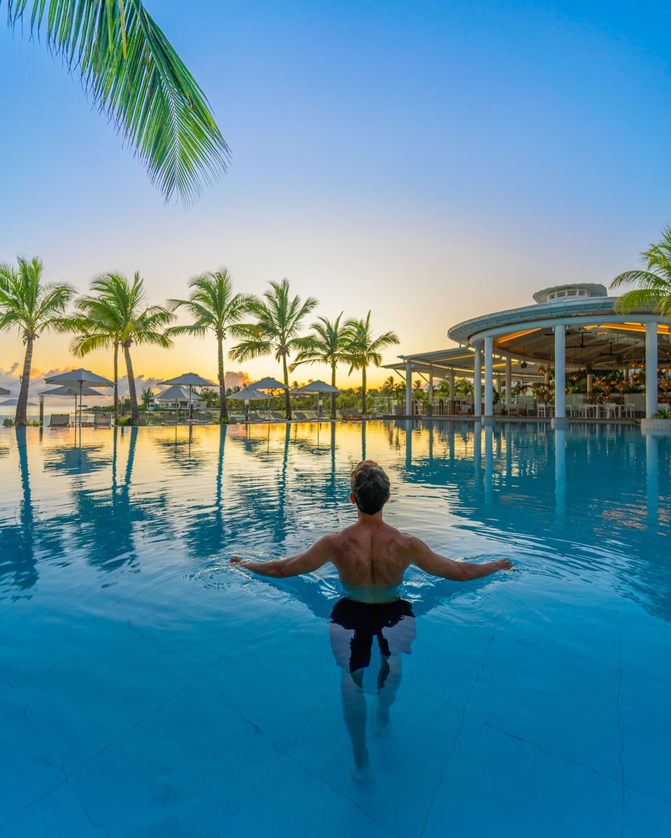 We're all smiles today🤩

LUX* Grand Gaube won the Conde Nast Traveler’s 2022 Readers’ Choice Awards ✨ We are honored to be ranked among the Top 5 in the Asia-Indian Ocean and 1st in Mauritius 🌴

A big thank you to all voters!

#luxgrandgaube #luxresorts #condenasttraveler