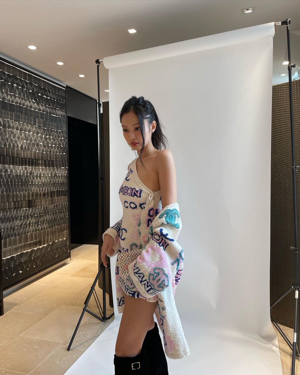 jennie pics tweet media