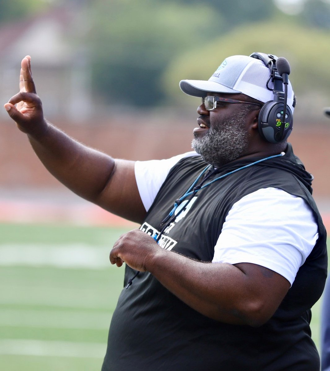 JuCoFootballACE's tweet photo. Happy B-Day to Mike Minikwu @CoachMinikwu AFC @ Iowa Central JuCo @TritonNation https://t.co/fIavpxGHJX