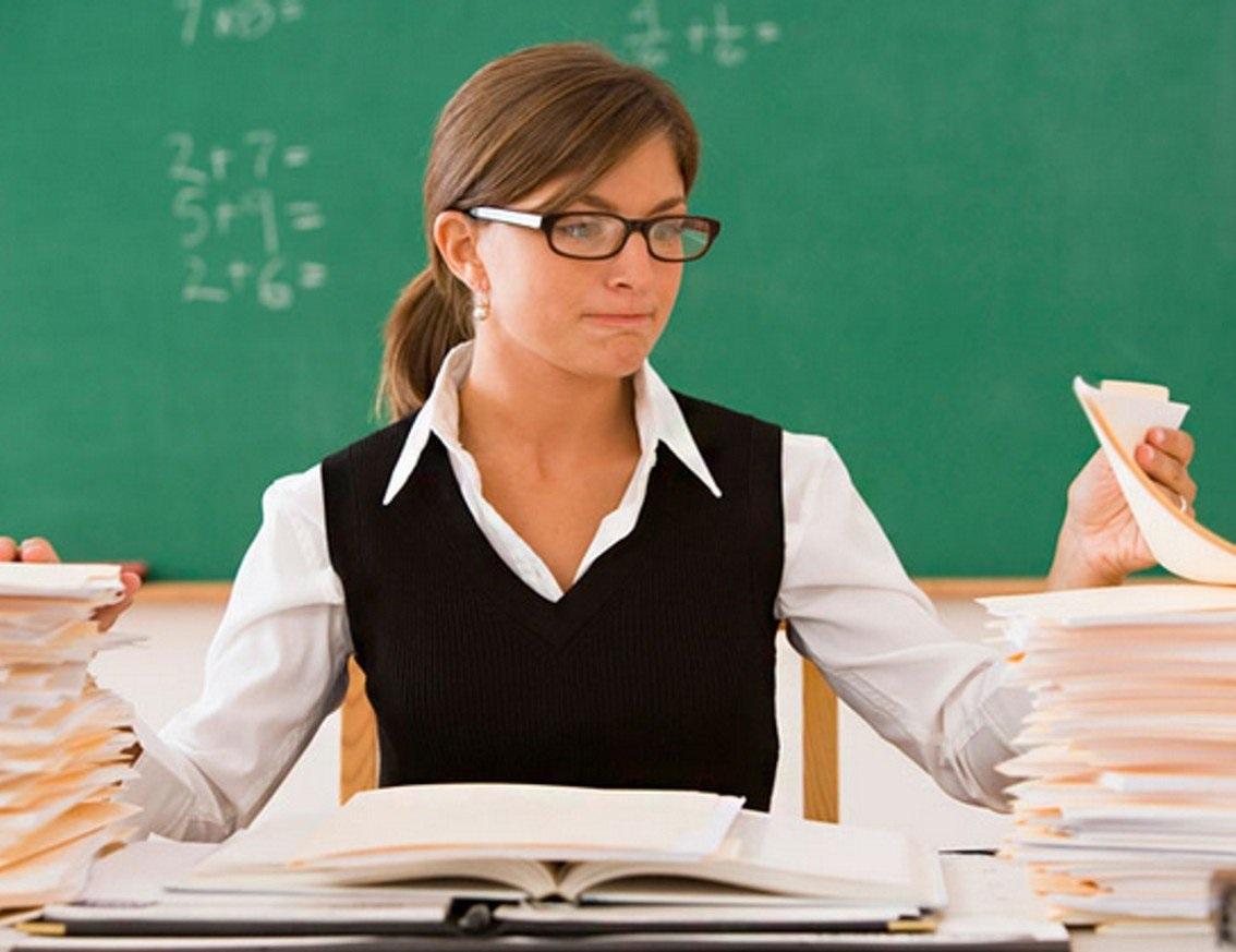 open_studia's tweet image. Учат в школе? Что и как будут преподавать детям в этом году. Обсудим в канун дня учителя. Смотрите в 20:10.