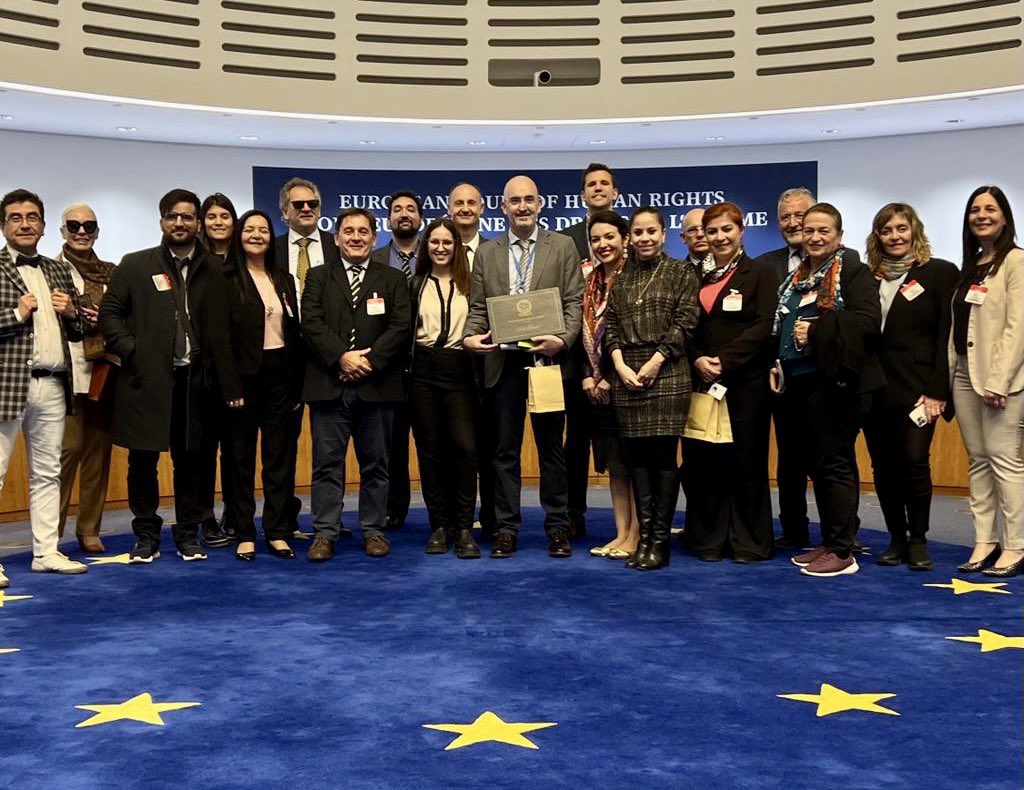 mreparaguay's tweet photo. 🇵🇾🇪🇺 Universitarios paraguayos visitaron el Parlamento Europeo y el Tribunal Europeo de Derechos Humanos, en Estrasburgo, Francia 🇫🇷. Fueron asistidos por funcionarios de la Embajada del #Paraguay.

➡️ https://t.co/RQCvyoK0jS https://t.co/iIRoUWMlXQ