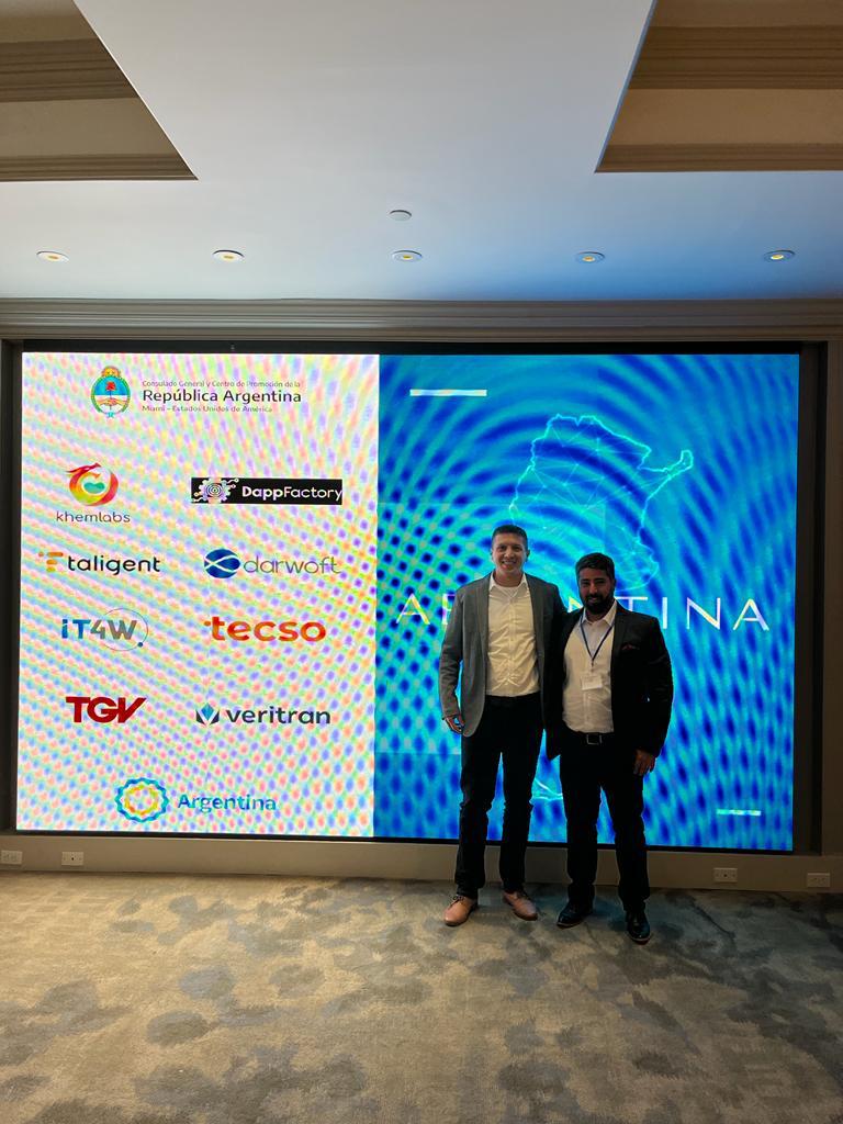 RedArgentinaIT1's tweet photo. Gracias al trabajo conjunto, estamos participando de una misión comercial del sector software en Miami (USA). @invest_BA @CancilleriaARG @CessiArgenTIna
@AccionPoint @Crombie_dev @IncluIT @InterBrainCo
 @khemlabs @QuadionTech @redbeestudios @tecsocoop @TGV_arg #Software #SectorIT https://t.co/eC7XmSMvgP