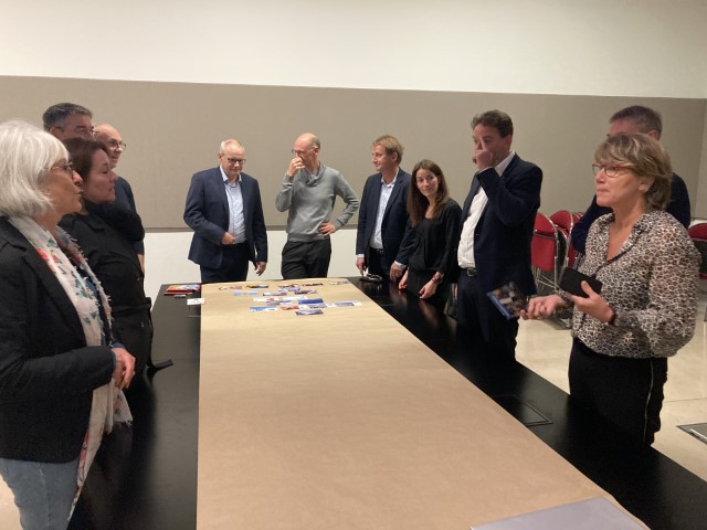 En cette semaine du #SEDD, la DSI de la <a href="/banquedefrance/">Banque de France</a> se mobilise autour de la Fresque du Numérique.
Cet atelier a permis aux managers de saisir pleinement les enjeux du numérique responsable et d’identifier les solutions possibles au cœur de nos activités.
 #Sobriété numérique