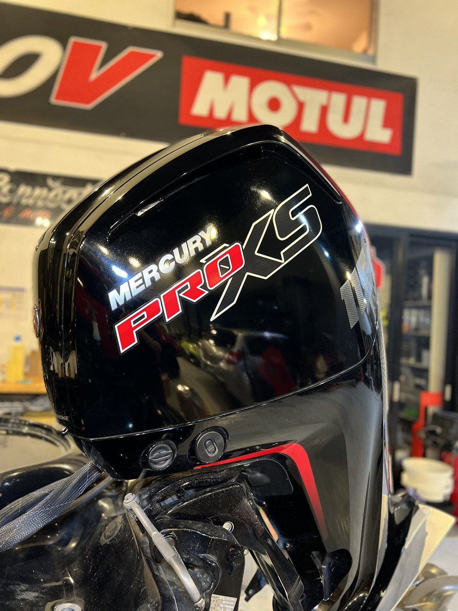 RedRineR's tweet photo. 早く乗りたい‼️
けど我慢我慢。
今日はトレーラーの配線を引き直し。
明日は休みだけど店にいます（笑）
集中してやろ🤗
#サウンドコネクション
#サンコネ
#サンコネ釣り部
#rangerboats
#mercury
#proxs
#50hours
#ほぼ新品
#バス釣り
#バスボート
#レストア https://t.co/IXKwidGSYK