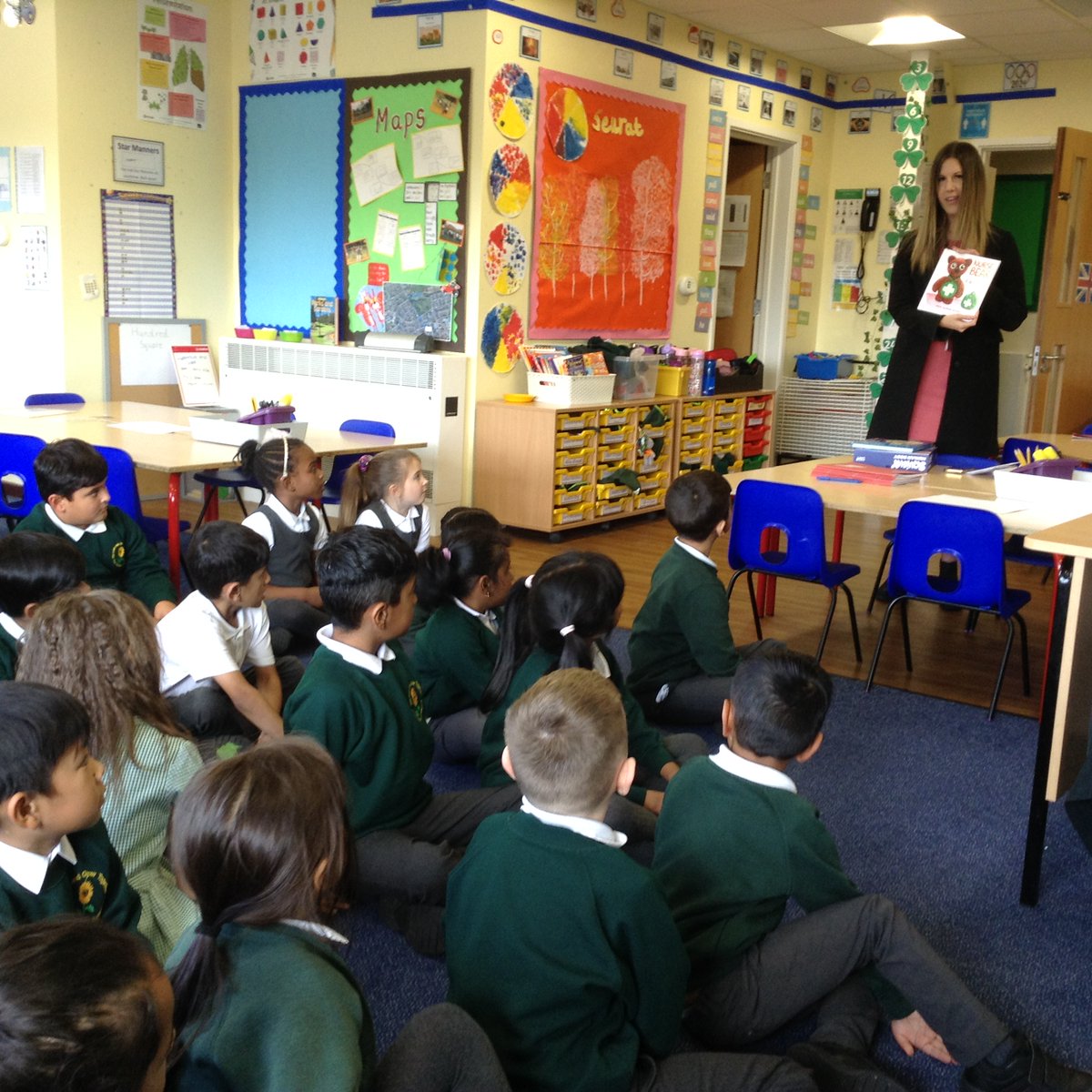 FerrarsAcademy's tweet photo. Our Year 2 children in Purple Class had a surprise visit from @priorygardensurgery! The children had a wonderful time creating personalised bookmarks for all the staff to use in their new surgery library. We were thrilled to have been gifted new science books, gifts and https://t.co/Kp8iULFupH