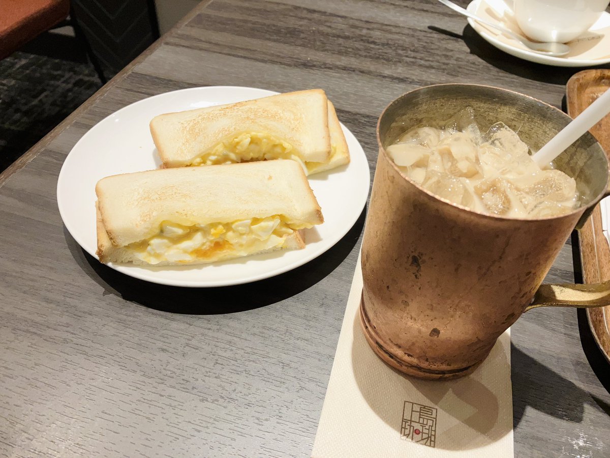 leftydandy's tweet photo. 伊丹空港にある上島珈琲店
オシャレな空間と美味しいたまごサンドとカフェオレ
https://t.co/HidSziI2gt
 #上島珈琲店  #伊丹空港  #たまごサンド  #カフェオレ https://t.co/sOjWVnnlQZ