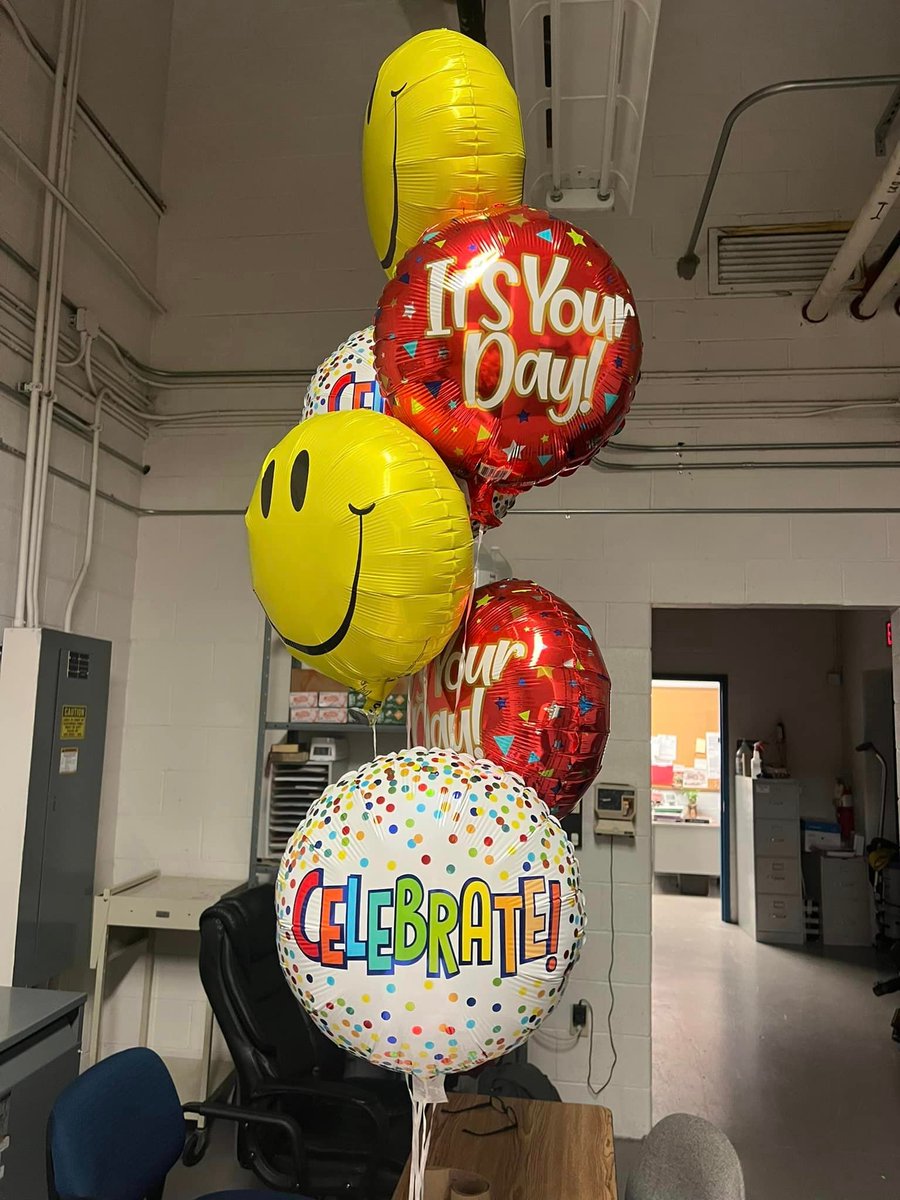 StoneBridgePTSO's tweet photo. Thank you to our custodians and for all they do! https://t.co/hbgw39woi1