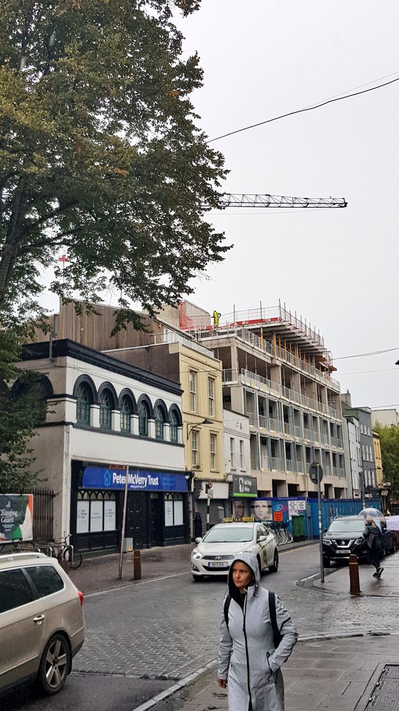 KarlDiskin's tweet photo. Lots of Progress to be seen over on North Main Street with the new student housing topped out, and Kyle St apartments scaffold coming down 👍🏼 

@CorkCraneCount @corkcitycentre @FocusIreland https://t.co/Feft8dx5be