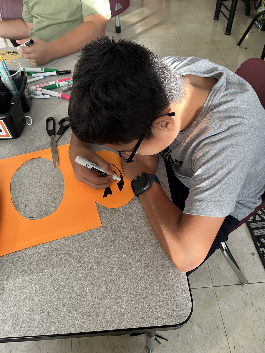 MSuccessHTX's tweet image. Spooky season has hit the Mission Squash classroom. We talked about goals and making attainable short term goals for ourselves. We are making fall pumpkin goals to grow through the season.