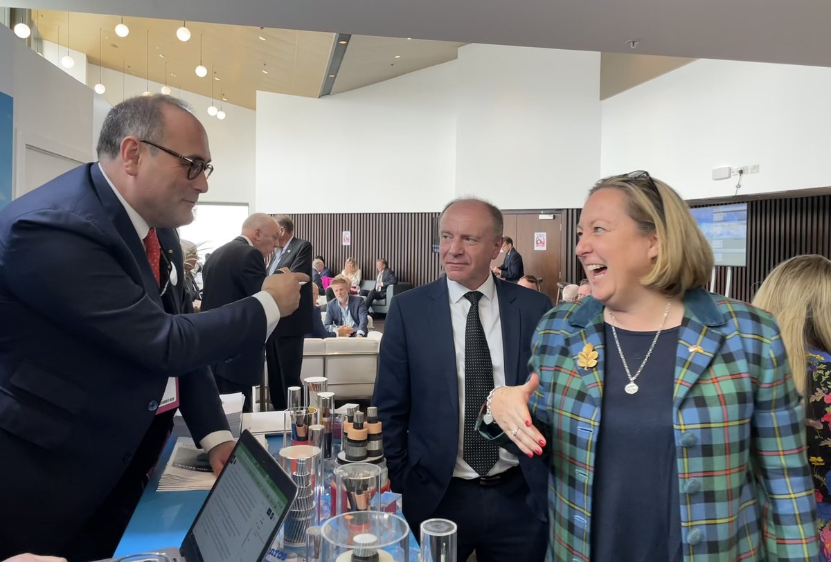 TratosGroup's tweet image. Tratos Ltd CEO, Dr Maurizio Bragagni, was pleased to have a conversation with the UK 🇬🇧 Secretary of State for Transport, The Rt Hon Anne-Marie Trevelyan at #CPC2022 
@annietrev @bragagnimba @transportgov