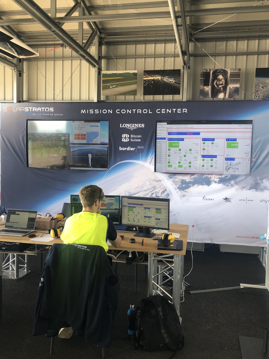 Checking where the plane is. 🔎