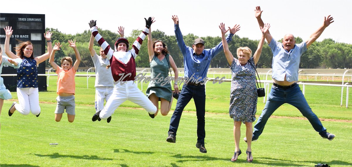 One for the ladies in racing and  day too remember! Kelsey Mayhew Munger very first time in the saddle for the Ashley Fortune Stables. Brilliant ride from this lady work rider. She brings home Miss Soho. 
Epic! <a href="/ashpanter/">ash fortune</a> <a href="/MayhewKelsey/">Kelsey Mayhew - Munger</a> <a href="/Ryan_Munger95/">Ryan Munger</a> <a href="/4RacingZA/">4Racing</a> <a href="/sportingpost/">Sporting Post</a>