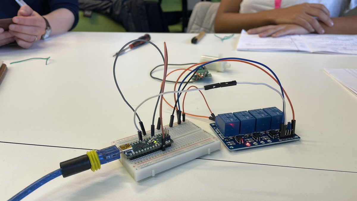 Marie Levet (@levet_marie) on Twitter photo When biologists meet electronics! Thank you <a href="/embedded_sergey/">Embedded Sergey🕊️</a> for leading this very instructive workshop ! #SEBECR When biologists meet electronics! Thank you <a href="/embedded_sergey/">Embedded Sergey🕊️</a> for leading this very instructive workshop ! #SEBECR