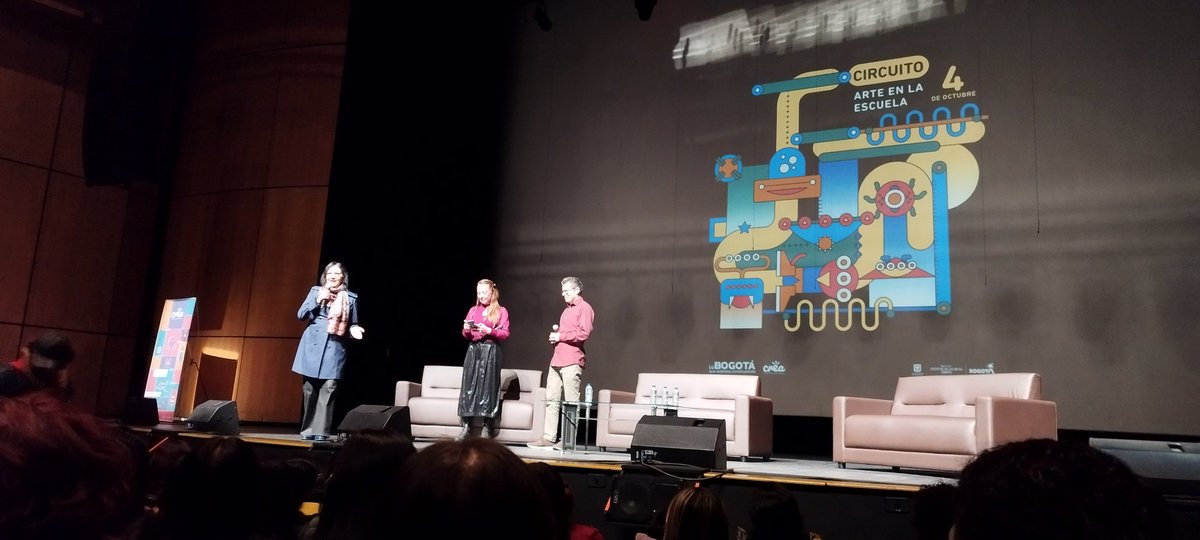 darenacastro's tweet photo. 🥹Es gratificante escuchar esto "Pensar el arte como derecho fundamental" Leila @idartes @Bogota🎉 https://t.co/avWirOx0Xs