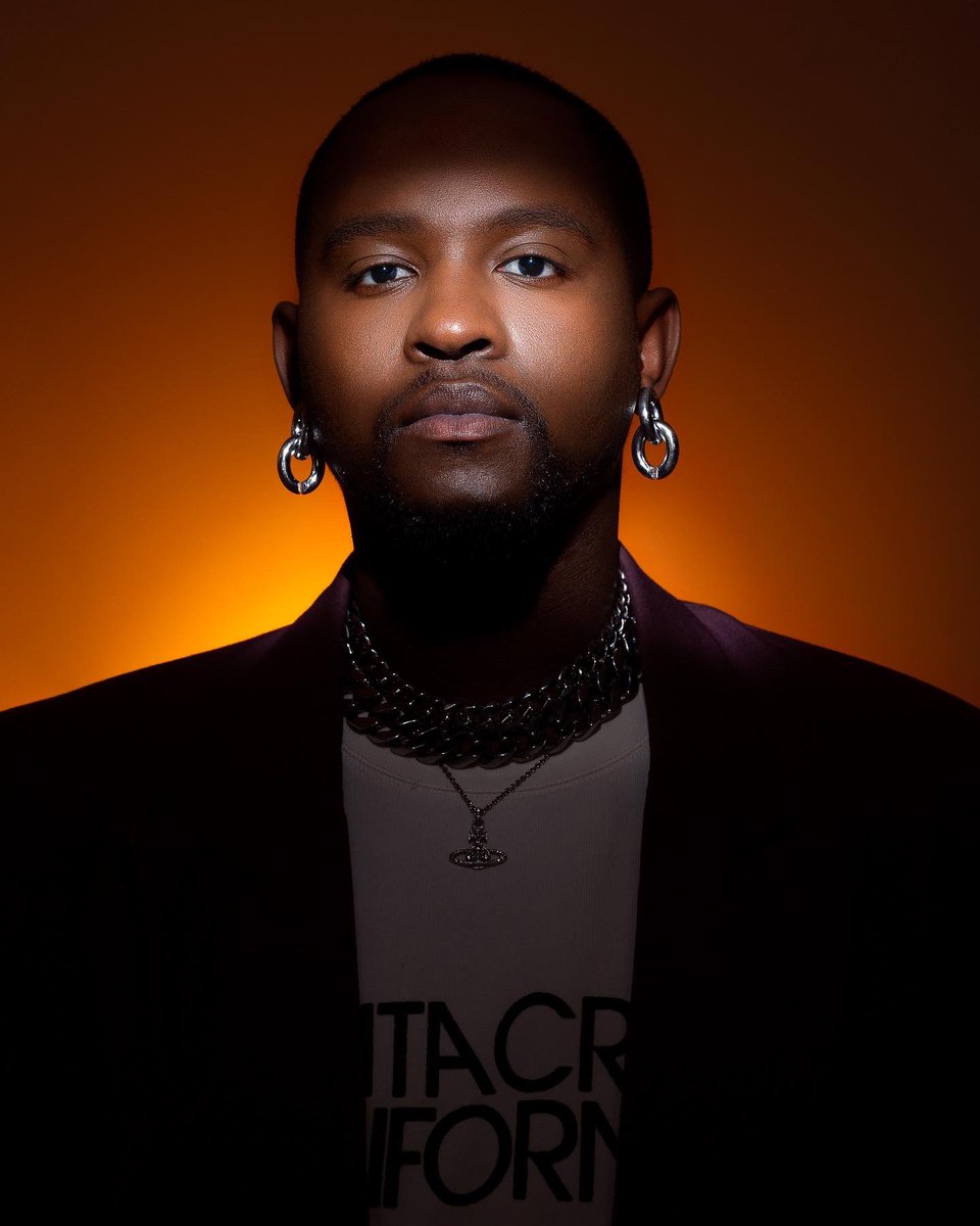 lelowhatsgood's tweet photo. Step into my world with @HypeMagazineSA as I talk about music, my process and everything in between. 

Excited for my sets at @JohnnieWalkerSA x @RockingTheDaisy as well!  

🔗: https://t.co/2m1NK3wYL5 https://t.co/RToMsooHsM