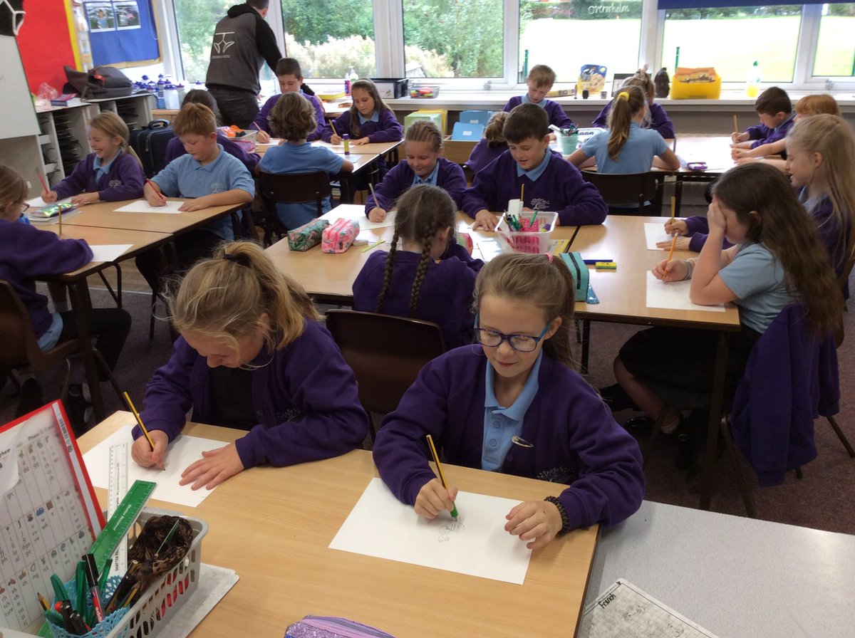 BraeburnPrimary's tweet photo. Year 5 have had a fantastic day with Yasmin and Jason from @briefsnotpants today looking at the design process and sustainability. #braeburnuks2 #braeburndt #braeburnscience https://t.co/ylgpp3Y5yC