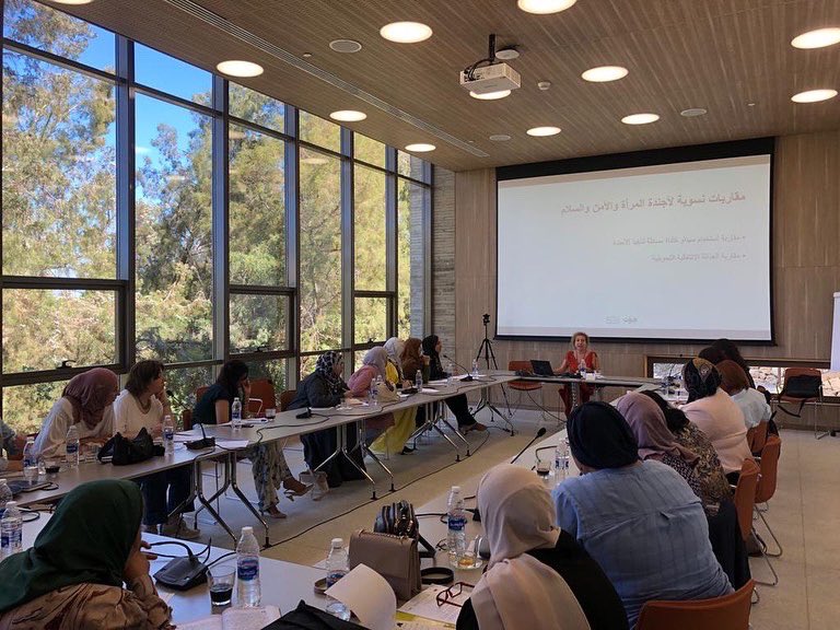 AsfariInstitute's tweet photo. The Asfari Institute completed a five day summer school with 26 civil society activists and women peacebuilders from different Arab countries, including #Libya, #Yemen, #Iraq, #Palestine, and #Syria as part of the SAWT Regional Fellowship Program with our partner @ArabReform_ARI. https://t.co/rxN7NOXNav