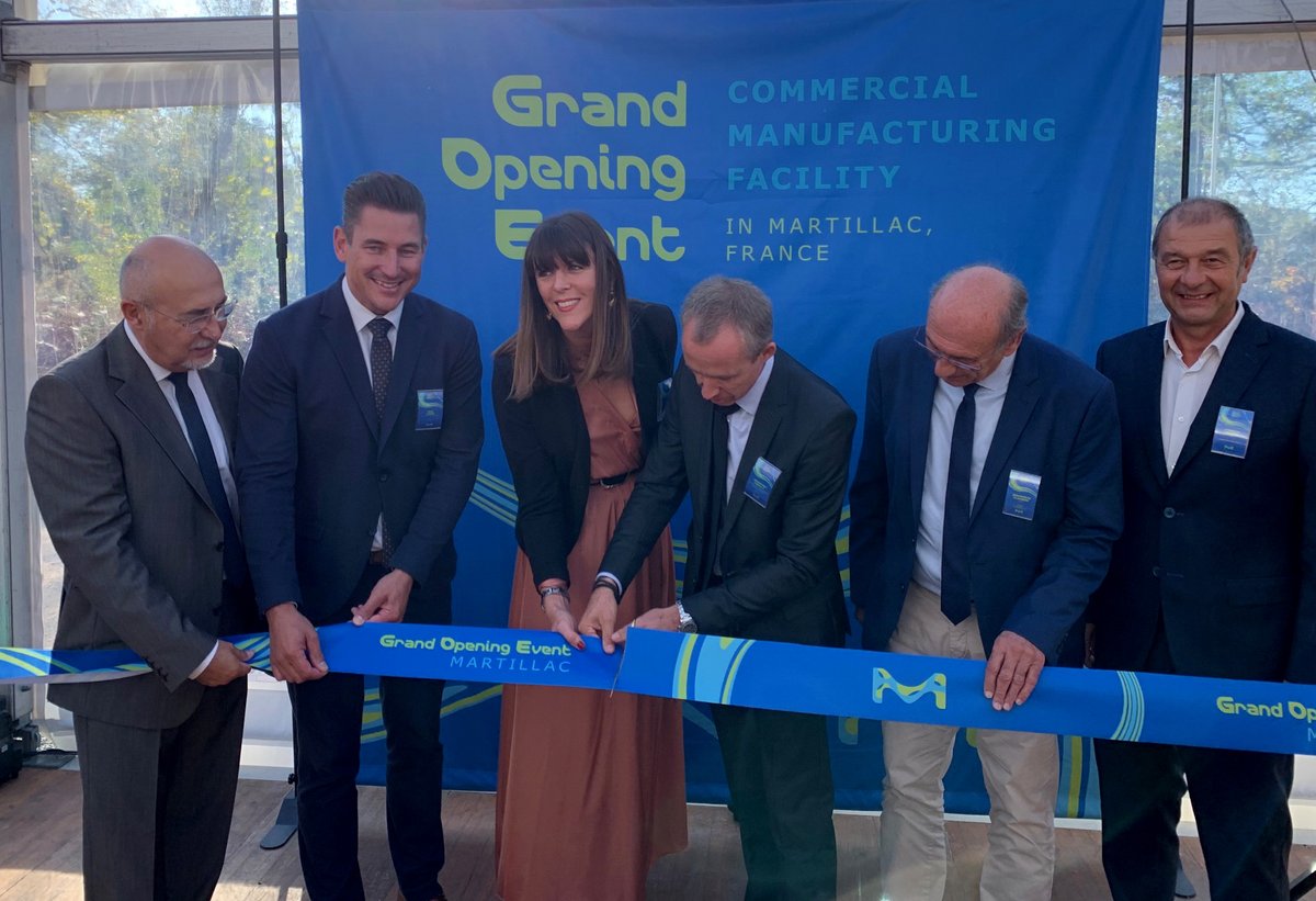 merck_fr's tweet photo. Heureux d'inaugurer ce jour la nouvelle installation de #bioproduction commerciale sur notre site @Merck_lifesci à #Martillac (Nouvelle Aquitaine). Cette installation de 2 700 m² permettra la production commerciale d'anticorps monoclonaux et d'autres protéines recombinantes https://t.co/qpneCQ7dGx