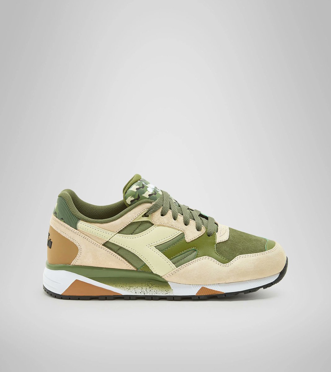 ZebraMenswear's tweet photo. Diadora N9002 Online and in Store now https://t.co/HtvCHn2kbw