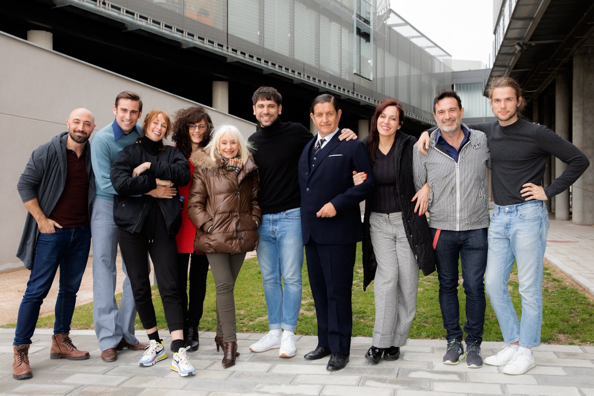 TornasolMedia's tweet photo. En 2020 estrenamos la colorida comedia musical #ExplotaExplota de @NachoAlvarezOle. Uno de los momentos que siempre nos quedará en la memoria fue cuando la mismísima #RaffaellaCarrà visitó el rodaje. ¡Tenerla con nosotros fue todo un honor! https://t.co/59cVYuhyOm